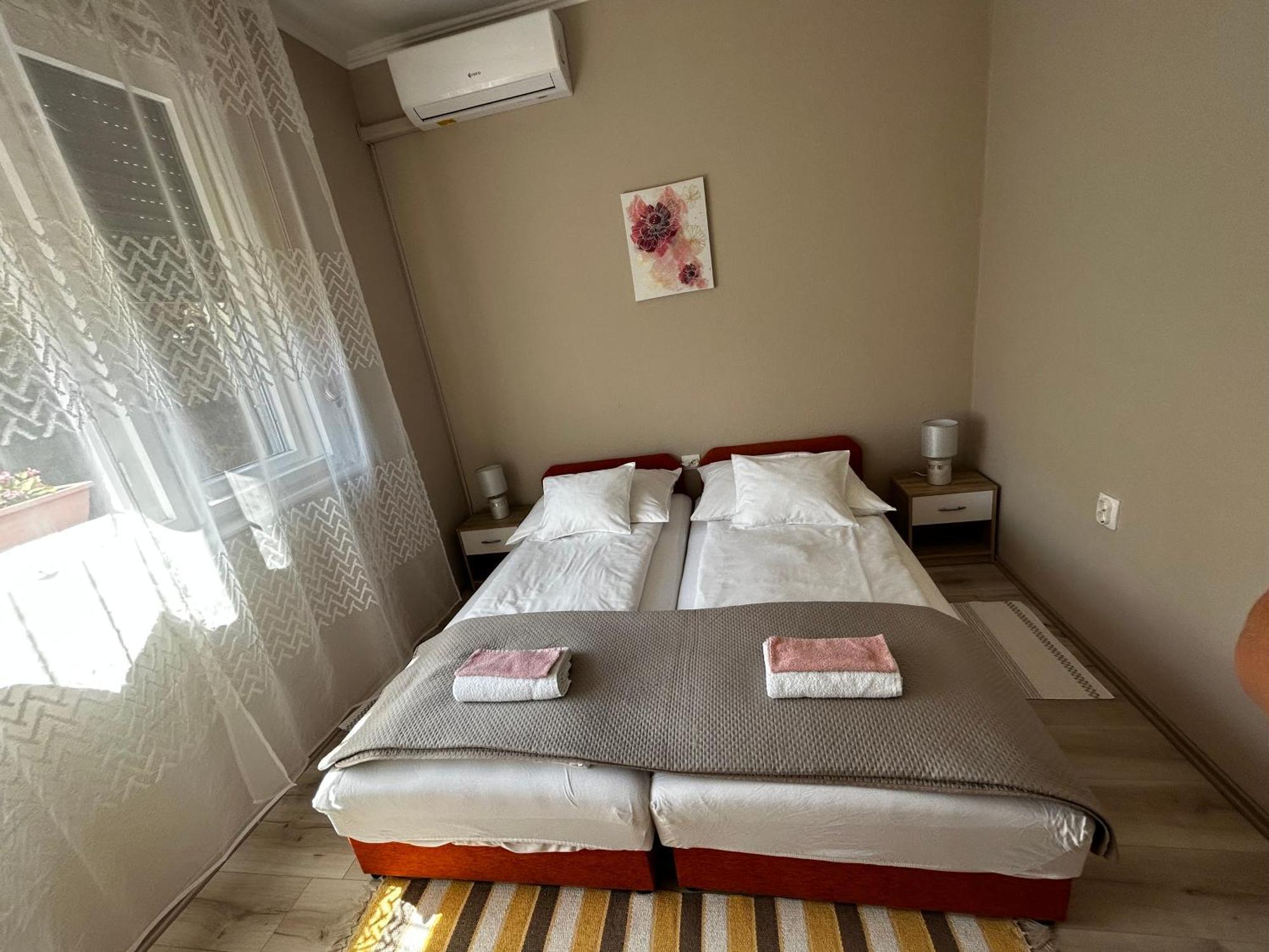 Kisvirag Apartman Hajduszoboszlo Exterior photo